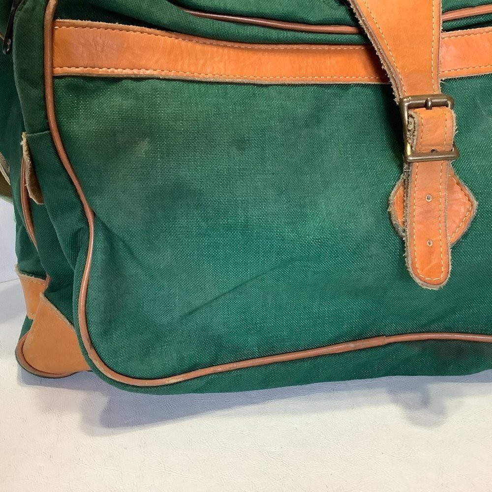 Vintage Wilderness Experience Duffle Bag Green 20" x 12" - Picture 7 of 16